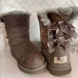 Grey Bailey Bow Ugg’s
